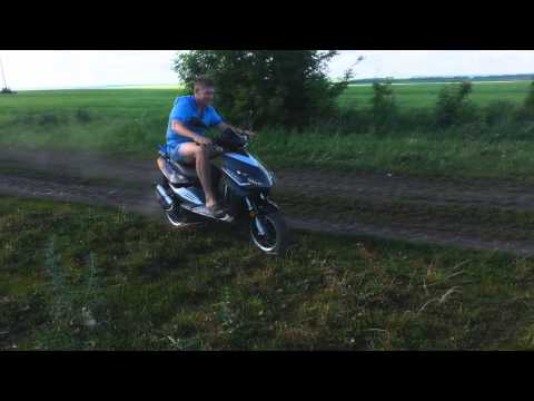 Видео: Краткий обзор скутера Stels Vortex 150
