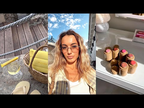 Видео: ОБЗОР НА ВСЮ ДЕКОРАТИВНУЮ КОСМЕТИКУ RHODE || ПОКАЗЫВАЮ НА СЕБЕ БЛЕСКИ, РУМЯНА, КАРАНДАШИ