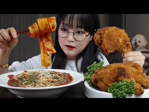 Видео: СПАГЕТТИ И ЖАРЕНАЯ КУРИЦА🍝🍗MUKBANG ASMR