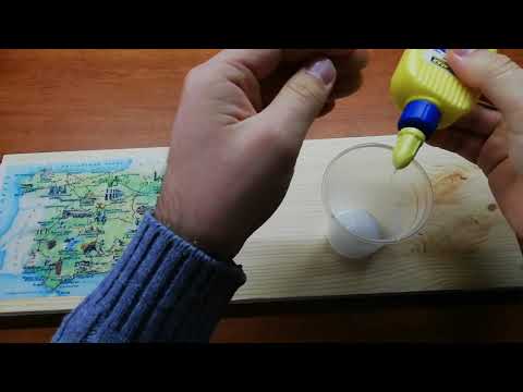 Видео: Декупаж эксперимент. Акриловый лак и клей ПВА, что из этого получилось. Карта мира на дерево