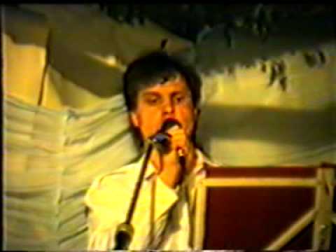 Видео: "Прославим Бога" Вова Митринюк г.Бельцы 1991