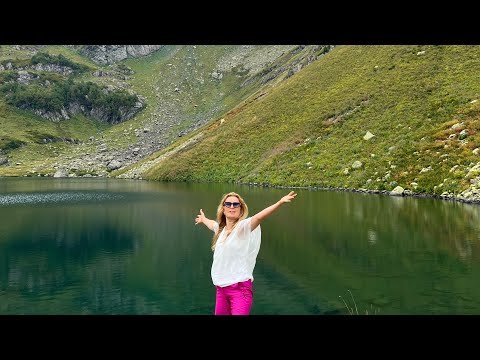 Видео: Горы Абхазии, Альпийские луга, Рица, горное озеро Мзы