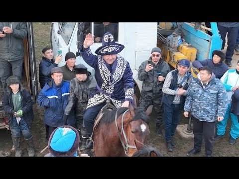 Видео: 10.03.2024 Қазығұрт ауданы Үшбұлақ е/м Елеусізовтар әулеті Сүндет бауырымыздың дүбірлі көкпар тойы