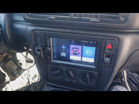 Видео: Замена штатной магнитолы Passat B5