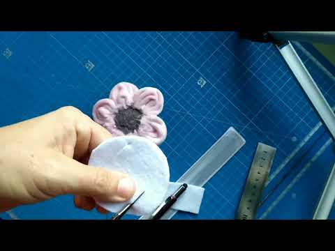 Видео: Браслет -подушечка для швейних голок.