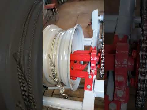 Видео: Лебёдка для подъёма скважинных насосов.