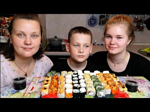 Видео: Мукбанг Роллы 60шт🍱 /Отвечаем на вопросы /Даже тренер не справляется с Иваном🤼‍♂️