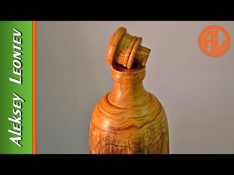 Видео: Ваза в виде бутылки. Ваза из дуба / Vase of oak. Woodturning