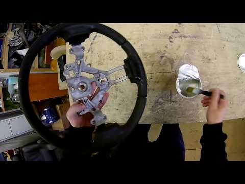 Видео: Перетяжка руля в искусственную автомобильную кожу БЕЗ ЛЕКАЛА.