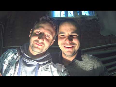 Видео: Секретный Гараж в Купчино #13 Сантехыч в шаге от суиЦида, или мотор на стол!