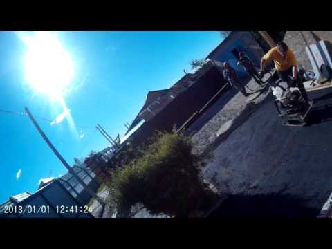 Видео: Укладка асфальта виброплитой. tmstroj.ru