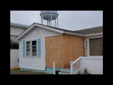Видео: Дом под снос. Никогда в США не занимайтесь саморемоделингом.