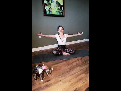 Видео: Ива YogaVibe@Home