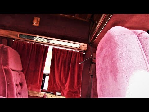 Видео: США/#2/ Как я нашел СУТЕНЕРСКИЙ вэн/ Автосвалка в Америке