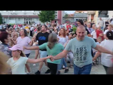 Видео: ЛЯСКОВЕЦ празнува с ОТЛИЧНАТА ТВОРЧЕСКА НЕЛИНА! БРАВО!