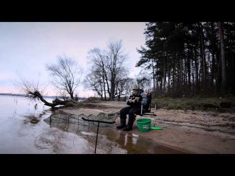 Видео: Ловля леща поздней осенью  на Истринском водохранилище.