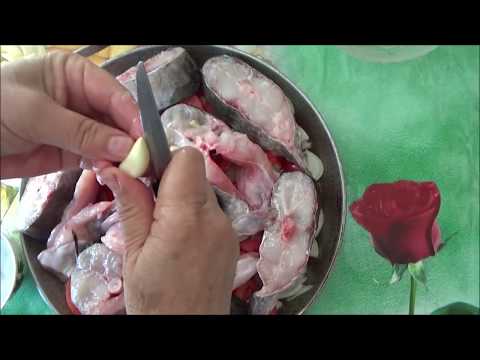 Видео: Готовим вкусно рыбу СОМ в духовке