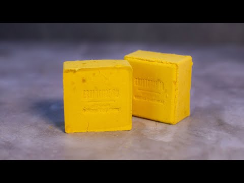 Видео: Твердая пена для ванн с шиммером