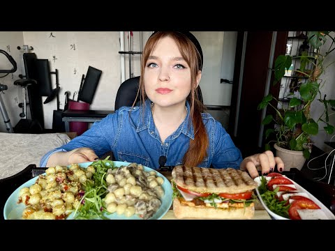 Видео: Мукбанг | Панини, ньокки с песто, с грибами, капрезе | Mukbang | Panini, gnocchi with pesto, caprese