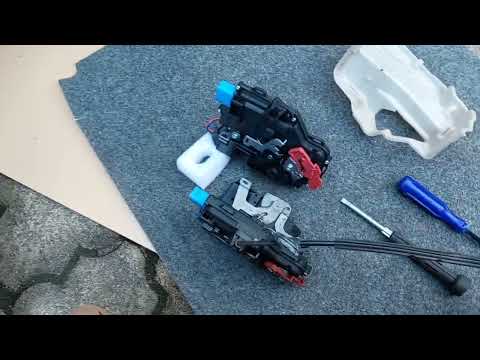 Видео: VW Touran Как заменить замок двери? Как правильно снять карту двери? Разборка двери #car #vw #vlog