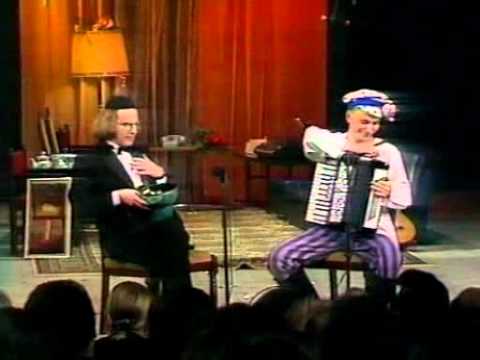 Видео: Евгений Воскресенский "Моцартов и Сальеркинд"