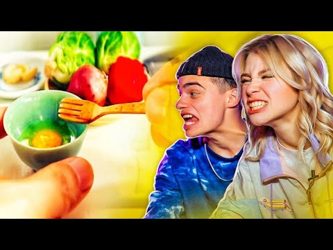 Видео: МИКРО ЕДА!😊 ЗА ЧТО ОЛЕГ МЕНЯ НЕНАВИДИТ! 😆 НАША РЕАКЦИЯ на ЕДУ