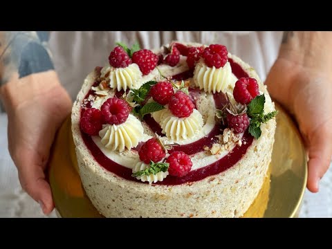 Видео: Малиновый Мохито - мятный крем, миндальный бисквит и малиновая начинка