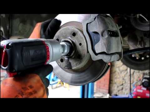 Видео: Замена наружного ШРУС на ВАЗ 2110 2004 1,5 16кл Лада 2110 LADA