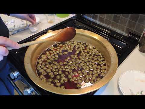 Видео: Рецепт приготовления варенья из сосновых шишек