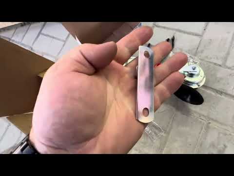 Видео: Замена звукового сигнала nissan x-trail снятие решетки ниссан х трейл волговские сигналы мавико