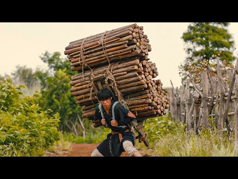 Видео: Ол 15 жыл бойы 200 килограммды көтеріп, кез келген қарсыласын жеңу үшін ағаш таяқпен тастарды жарды