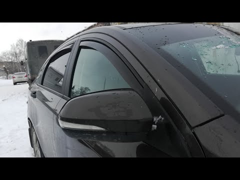 Видео: Поставил Вставные дефлекторы (ветровики)