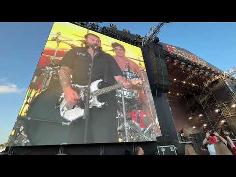 Видео: Пилот на Kkinchev fest 2025❤️‍🔥 Сибирь, Транзит, Братишка, Рок, Нет вестей с Небес …🖤💛