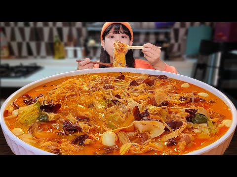 Видео: Он сказал: «Ты прав, что первый раз Ешь?🍜Первый маратанг в жизни. MUKBANG!