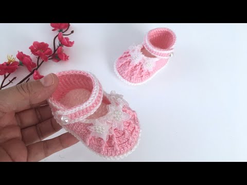 Видео: Обувь для девочки крючком / 3-6 месяцев / Easy Knitting Shoes
