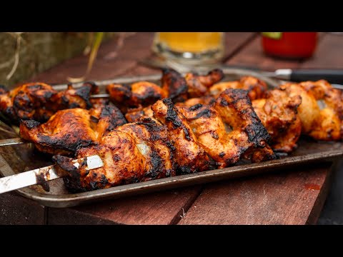 Видео: Шашлык из куриных бёдер