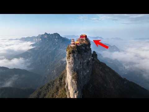 Видео: Я нашел самый безумный дом в Китае на вершине 1500-метровой скалы