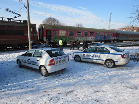 Видео: 82-годишна жена пострада от влак при пресичане на жп линията