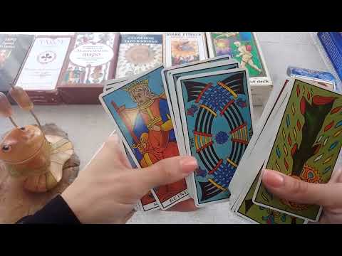 Видео: Коллекция марсельских карт таро и карт таро французской системы 2 часть