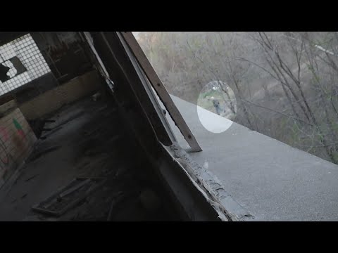 Видео: 6 самых тревожных встреч в заброшенных зданиях, снятых на камеру
