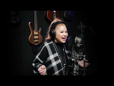 Видео: Стъпки в пясъка - Съвременен джаз с българска лирика