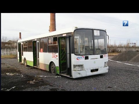 Видео: Несколько городских автобусных маршрутов рискуют вскоре пропасть с улиц Вологды. В чем причина?