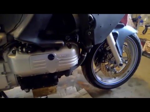 Видео: Замена сальников вилки мотоцикла bmw k1200rs