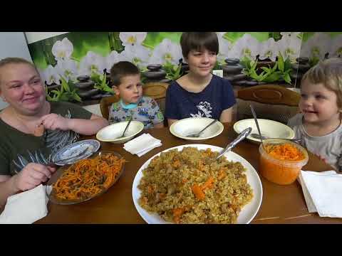 Видео: мукбанг/отвечаем на вопросы/любимый василëк, распаковка