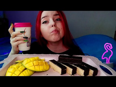 Видео: Вафельный торт и манго мукбанг/mukbang