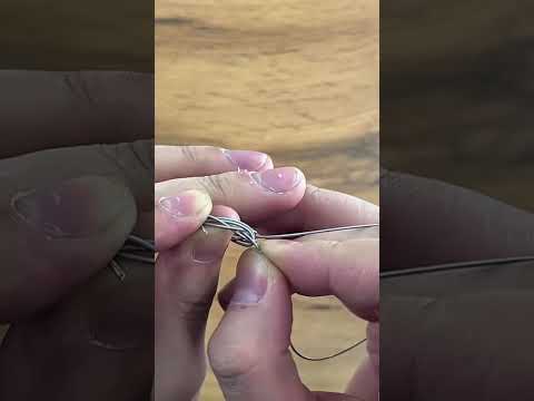 Видео: Кольцо из гитарной струны