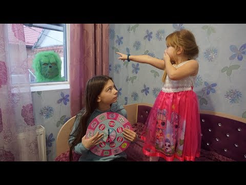 Видео: Гринч напугал Ксюшу!
