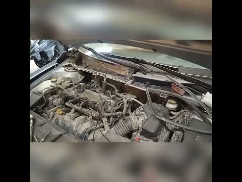 Видео: Toyota Corolla троит двигатель 1zr-fe