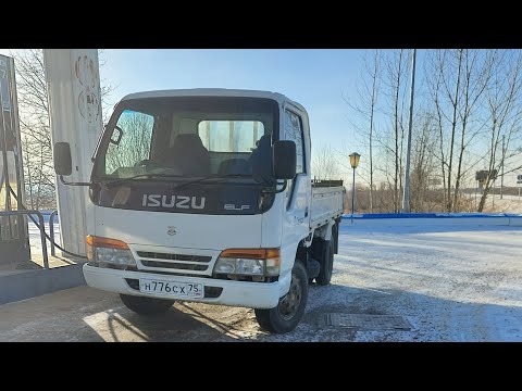 Видео: Isuzu Elf.  Ремонт поворотников.