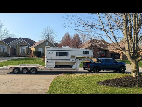 Видео: «Новый» гусеничный самосвал для King Fab!